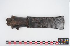 Foto von Eisenschaftlappenbeil (NHMW-PRAE-024479)
